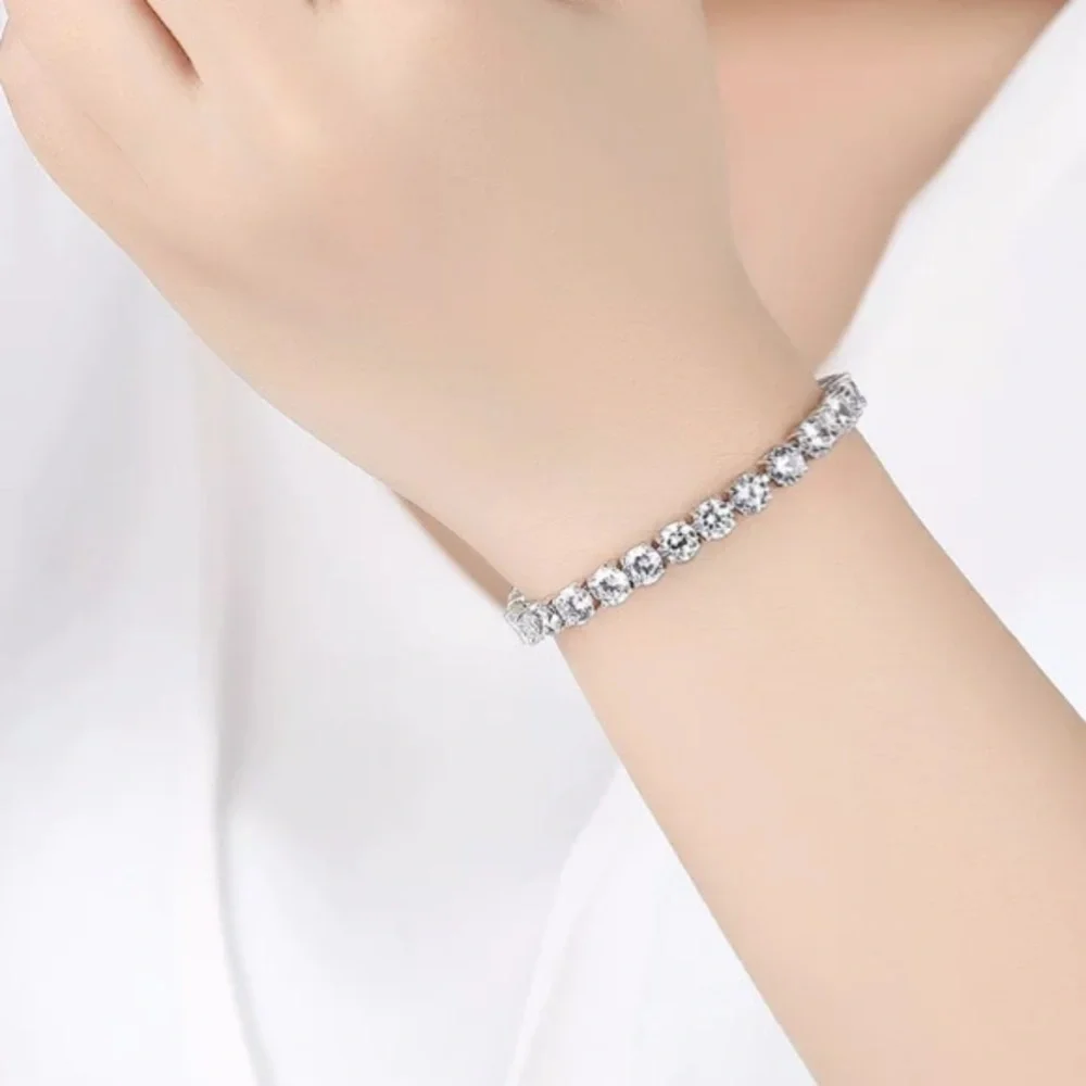 ⭐️ Simulated Diamond  Tennis Bracelet - Picture 4 of 4